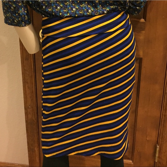 LuLaRoe Cassie Stretchy Pencil Skirt Yellow Blue Striped Size SMALL Bodycon - Picture 6 of 8